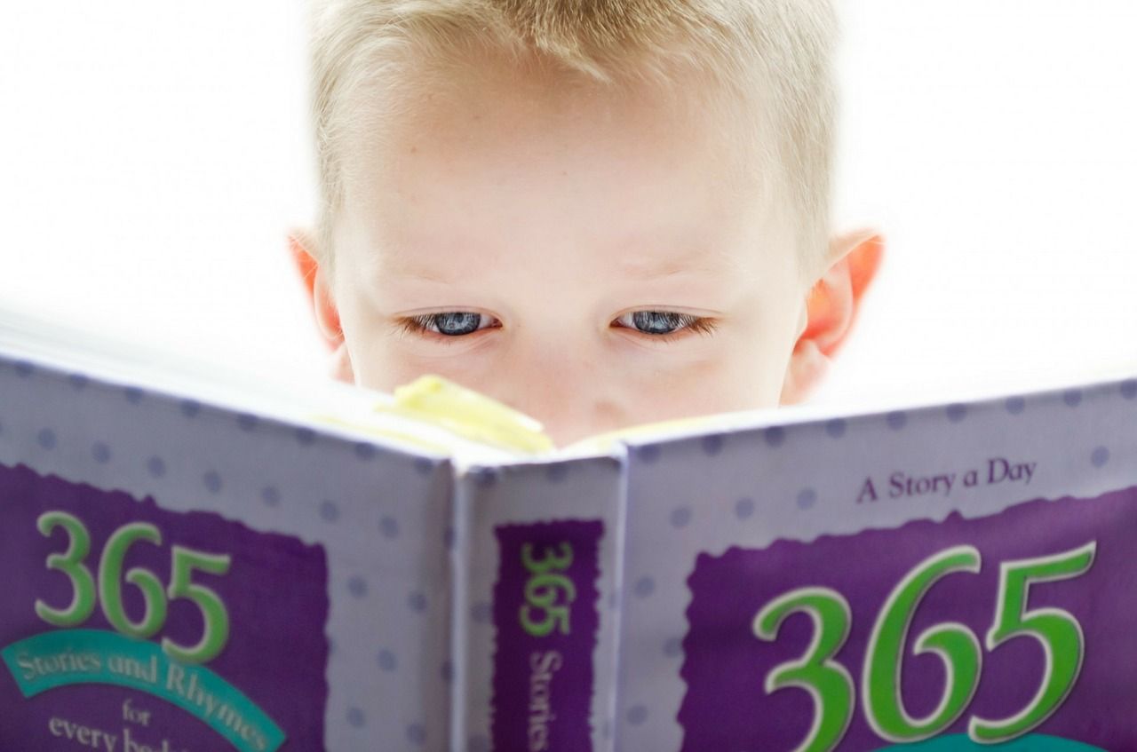 Książki dla dzieci – idealny sposób, by połączyć zabawę z nauką