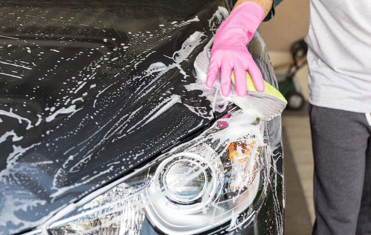 Jak wybrać profesjonalną myjnię samochodową?