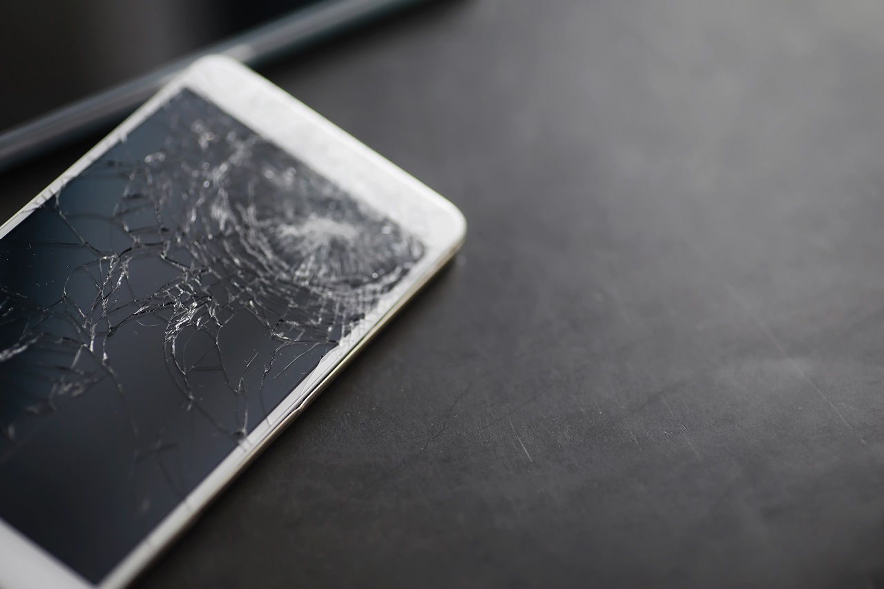 Jak wybrać telefon odporny na wszelkie uszkodzenia?